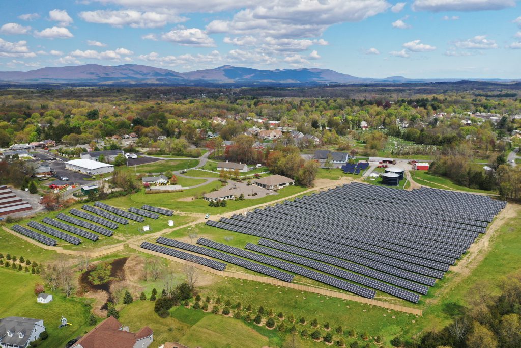 community-solar-array-in-red-hook-new-york