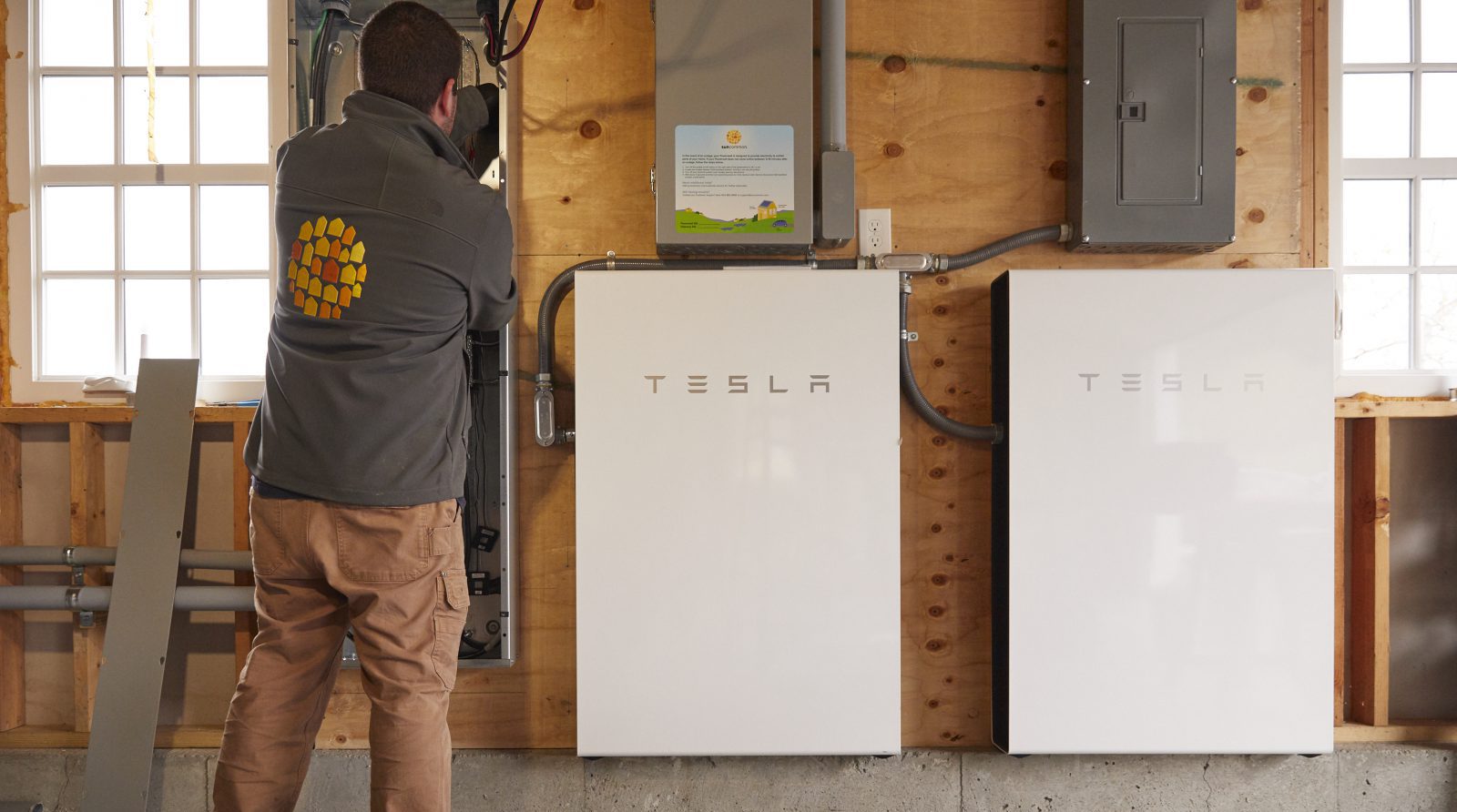 How long does it take to charge a outlet tesla powerwall 2